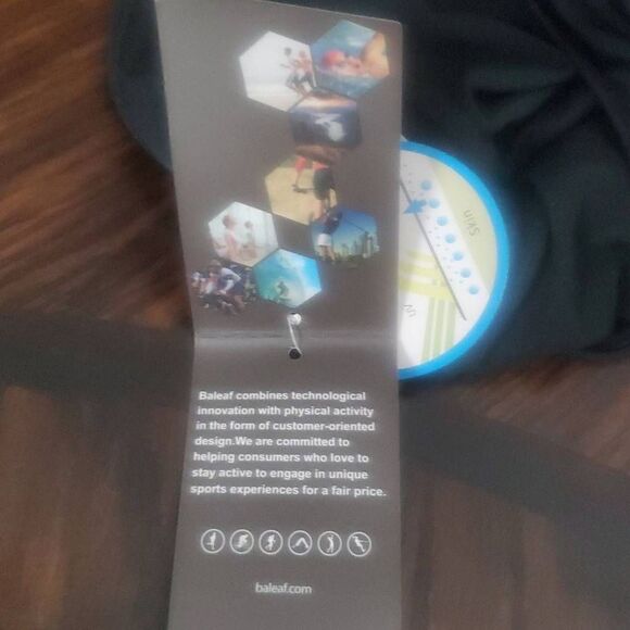 NEW WITH TAGS BALEAF RASHGUARD SWIMSUIT - Picture 8 of 11